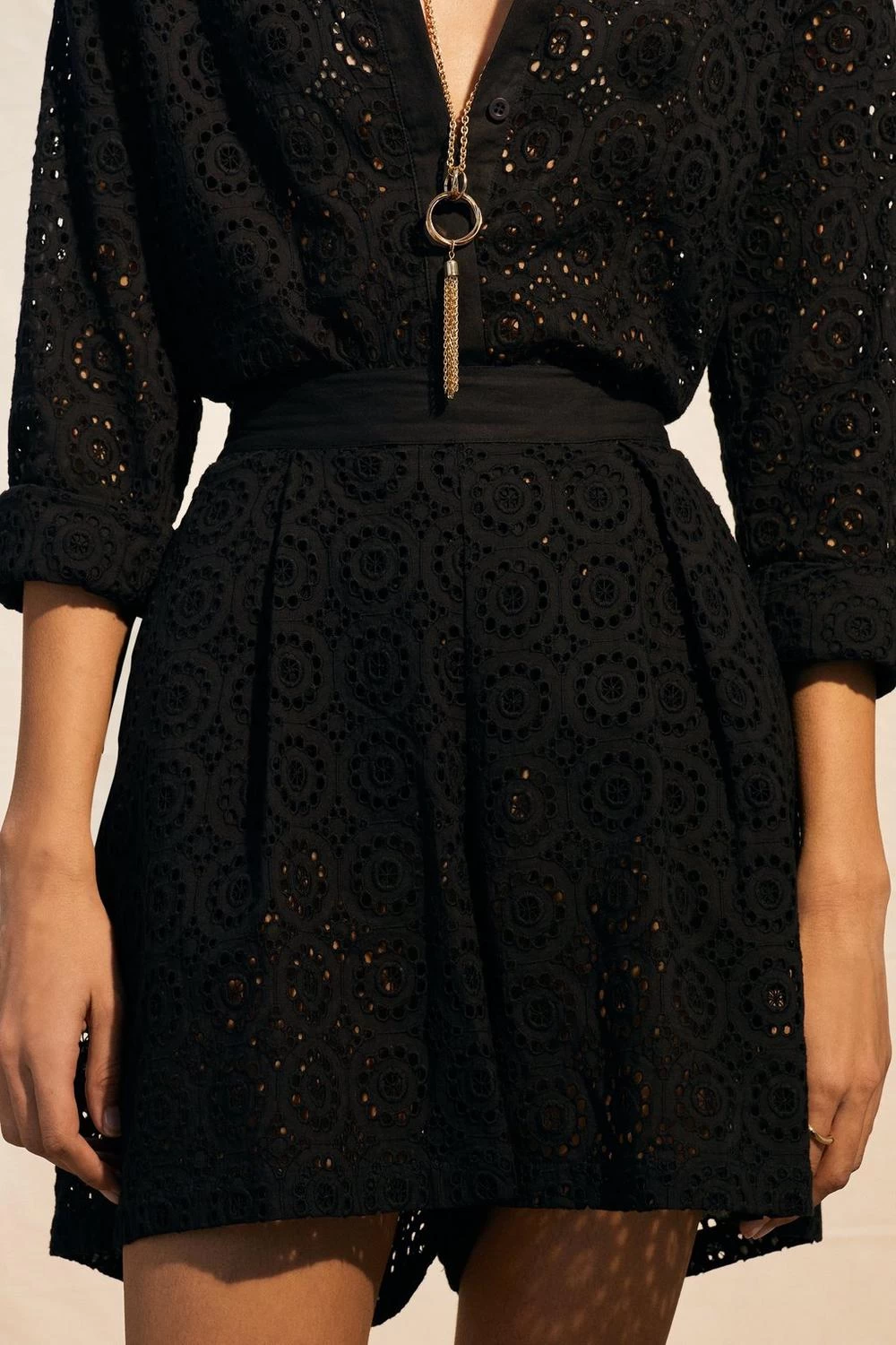 Karen Millen Beach Broderie Short - Image 3