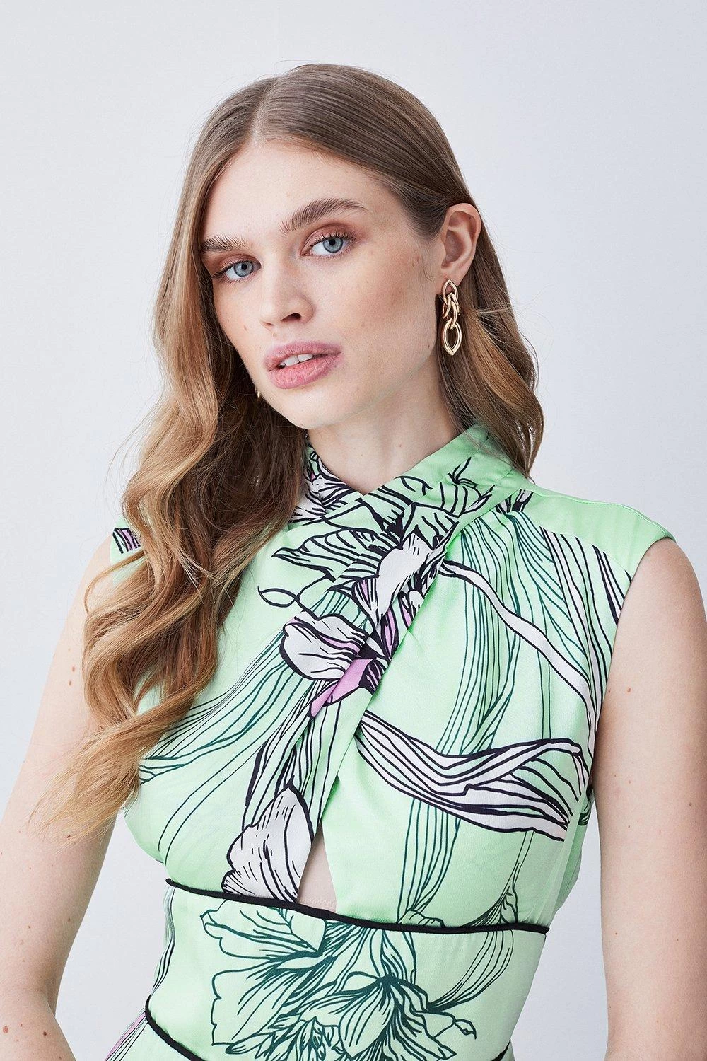 Karen Millen Hammered Satin Woven Twist Neck Jumpsuit - Image 5