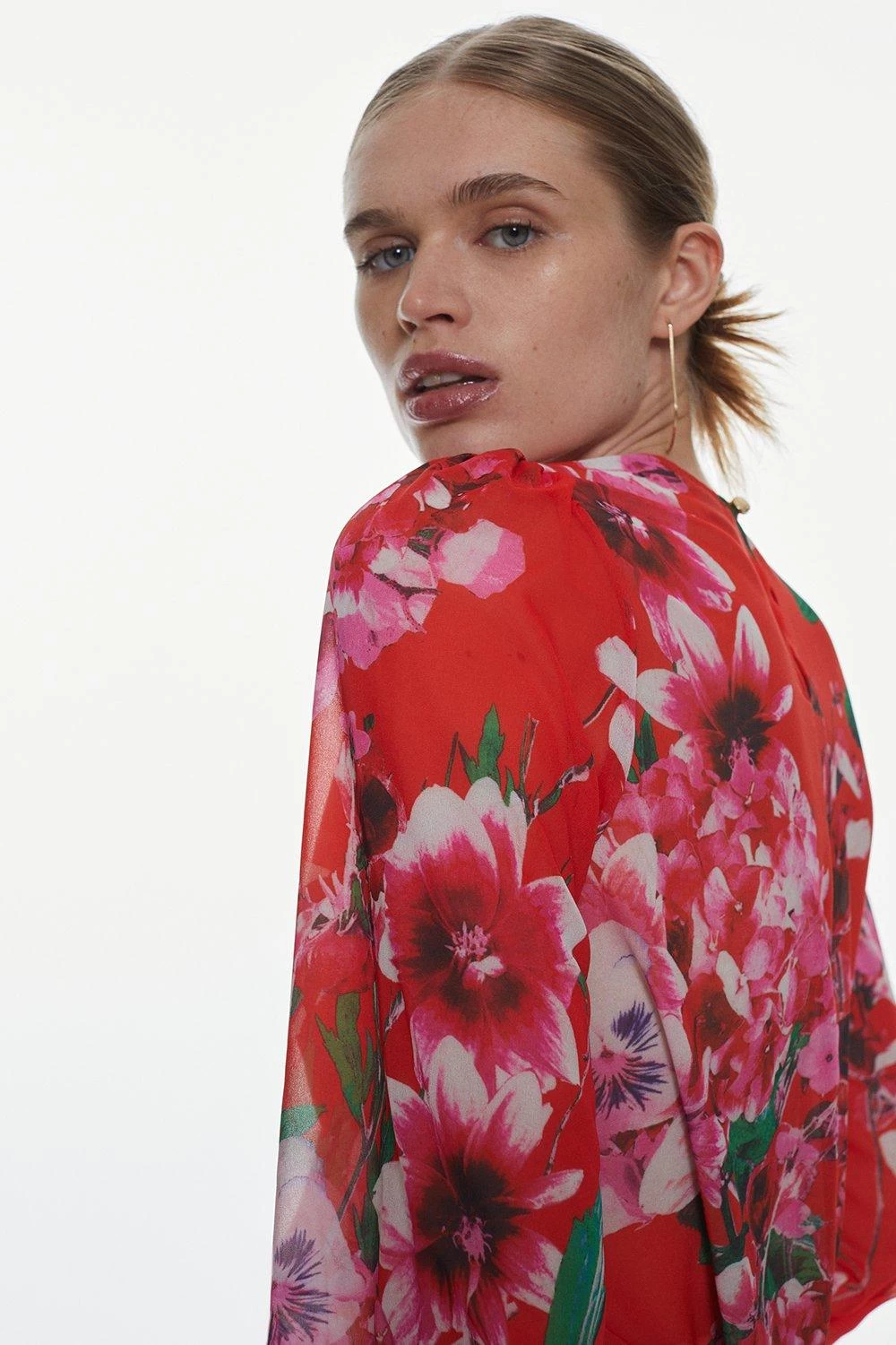 Karen Millen Floral Hydrangea Georgette Ruffle Detail Woven Blouse - Image 4